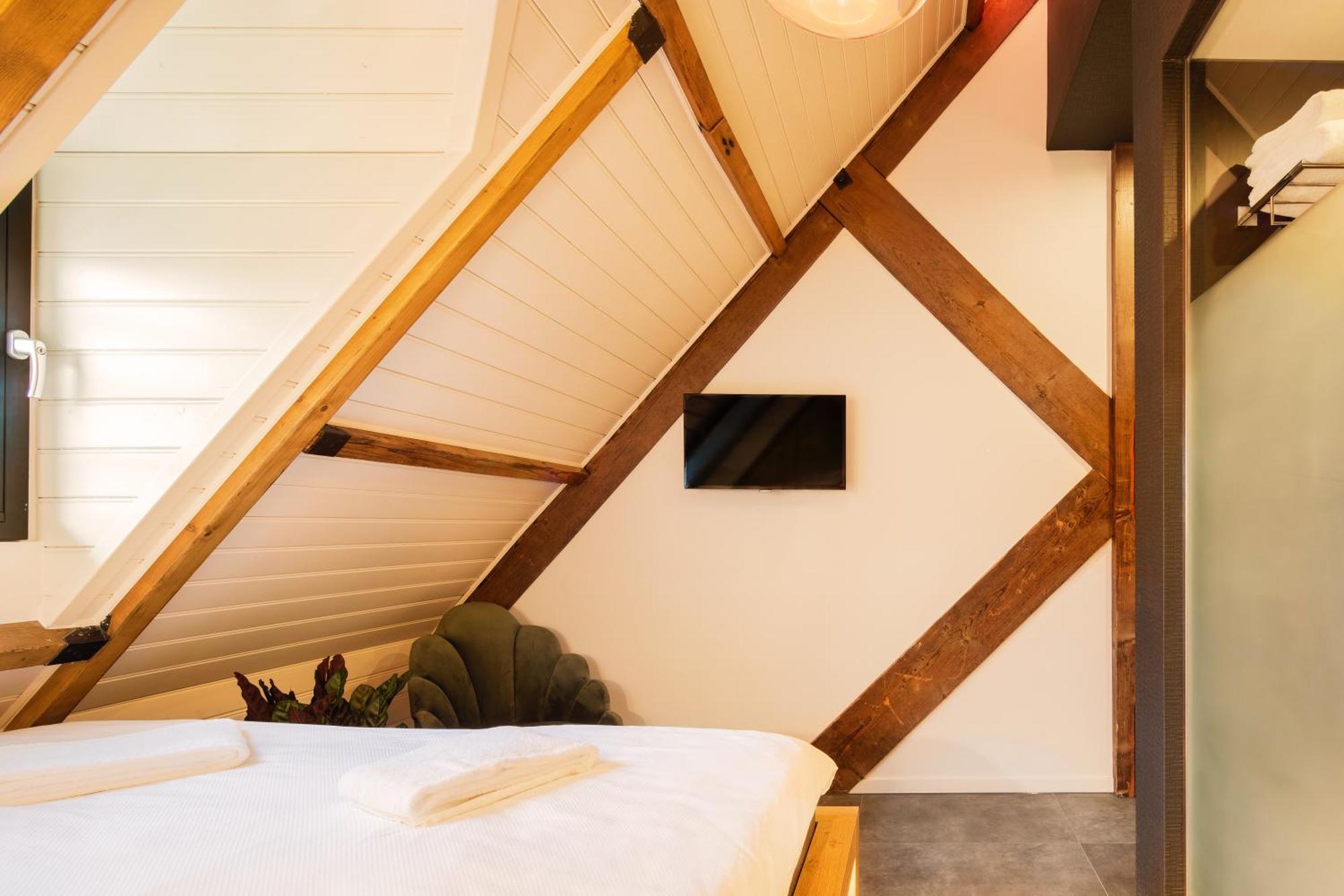 Albergue Bunk *